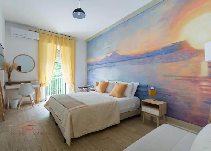 I Colori Del Golfo In Naples' Historic Center *